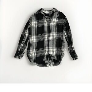 Old Navy Black and White Small Plaid Women's Button Down Shirt.